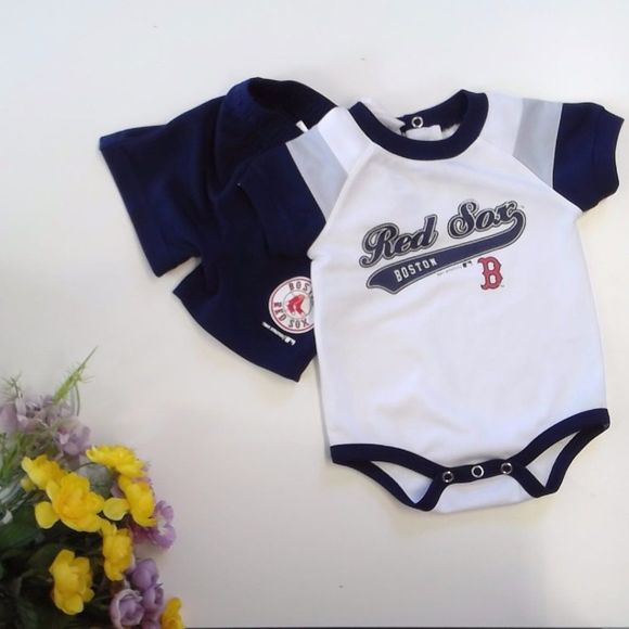 Newborn 2pc Boston Red Sox Jersey and Shorts Set - Picture 1 of 2